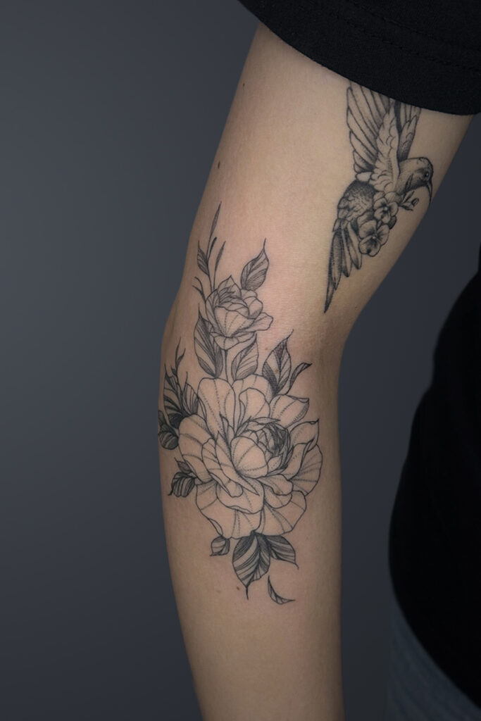 Aesthetic Tattoo Art| Fine line tattoo of peonies